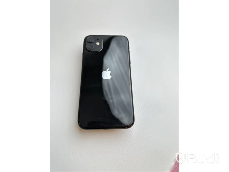 Mobil Apple iPhone 11 64GB svart, OBS! Sprucken fram/baksida.