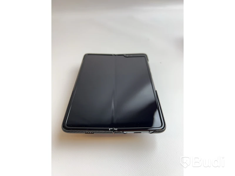 Mobil Samsung Galaxy Fold 1 512GB OBS! Skrapad inre skärm