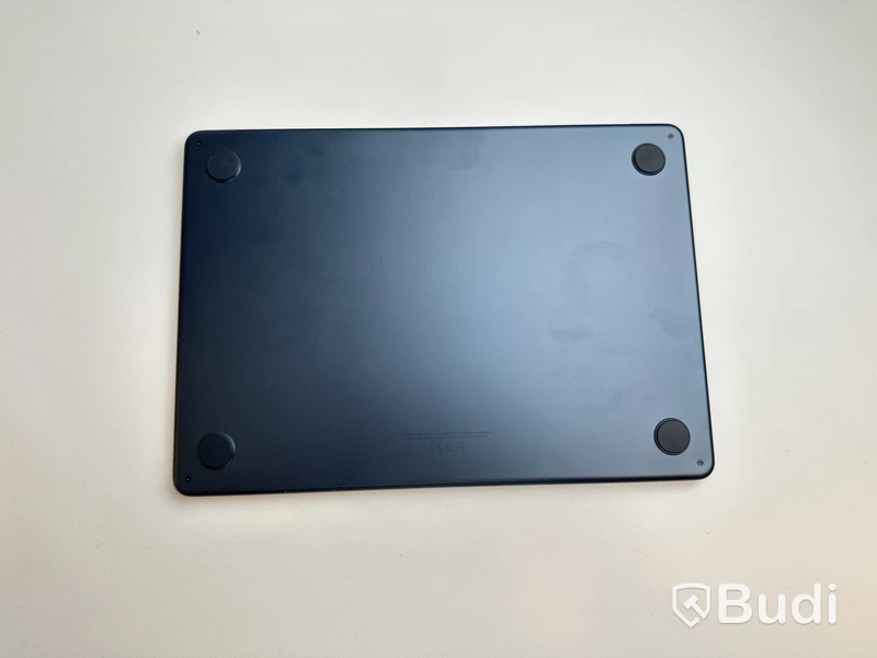 Dator Apple MacBook Air 2022 M2 med originalförpackning