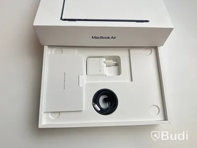 Dator Apple MacBook Air 2022 M2 med originalförpackning