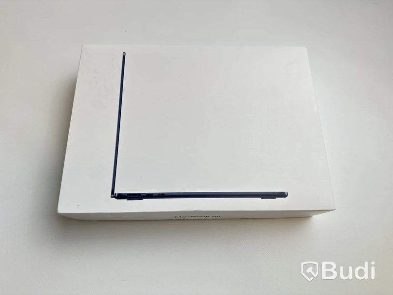 Dator Apple MacBook Air 2022 M2 med originalförpackning