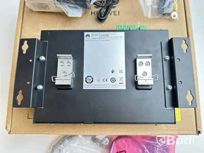 Huawei SmartLogger 3000 med tillbehör.