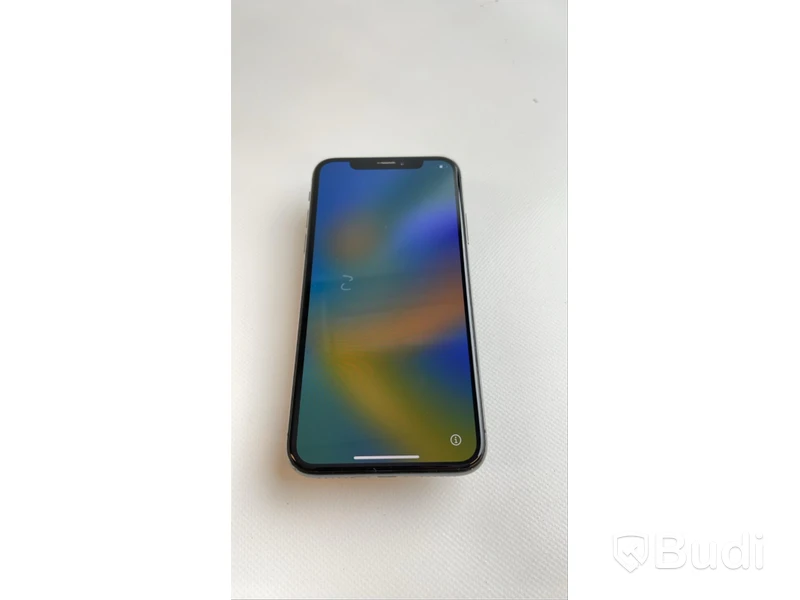Mobil Apple iPhone X 64GB. inkl laddare. OBS! Trasig baksida