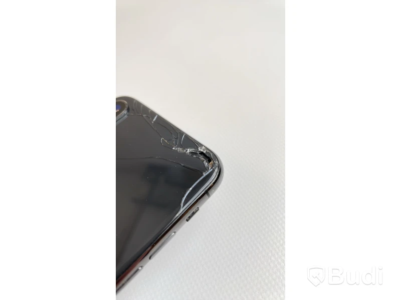 Mobil Apple iPhone X 64GB. inkl laddare. OBS! Trasig baksida