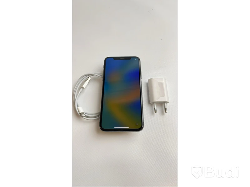 Mobil Apple iPhone X 64GB. inkl laddare. OBS! Trasig baksida