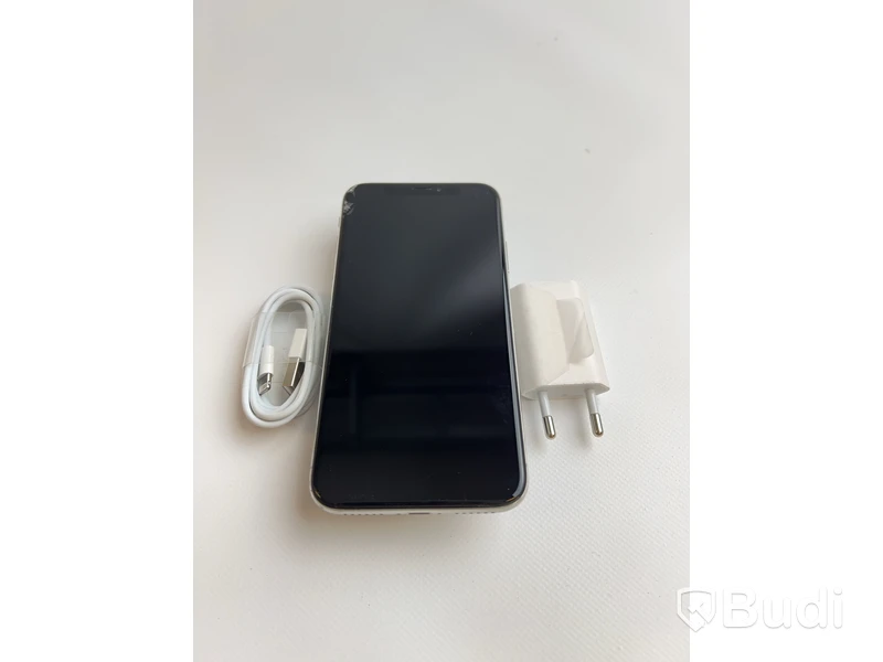 Mobil Apple iPhone X 64GB. inkl laddare. OBS! Sprucken fram/baksida