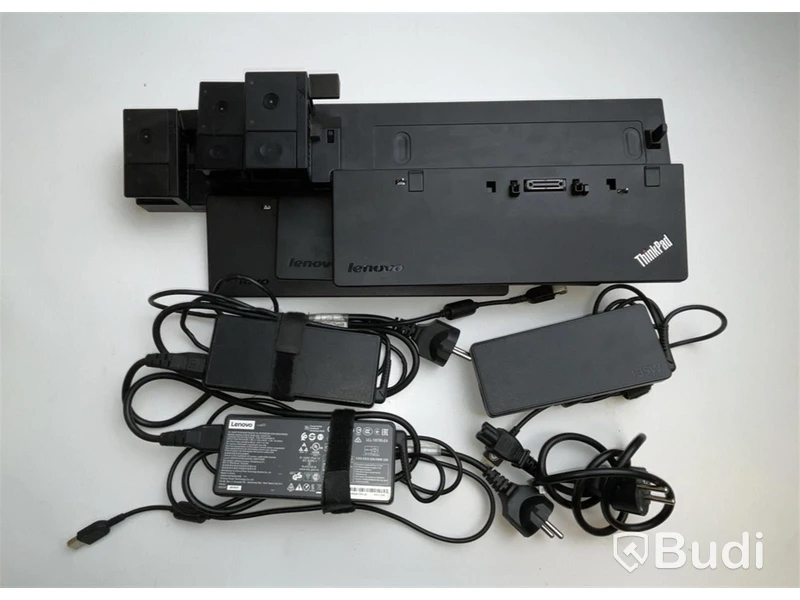 3 st. Lenovo ThinkPad Pro Dock 40A1 inkl. Strömadapter.