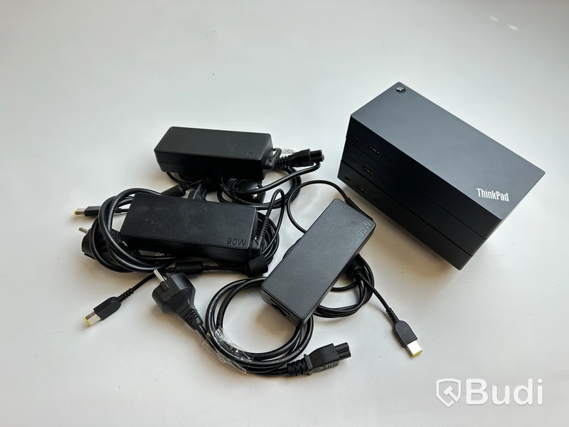 3 st. Lenovo ThinkPad USB-C Dock inkl. strömkabel.