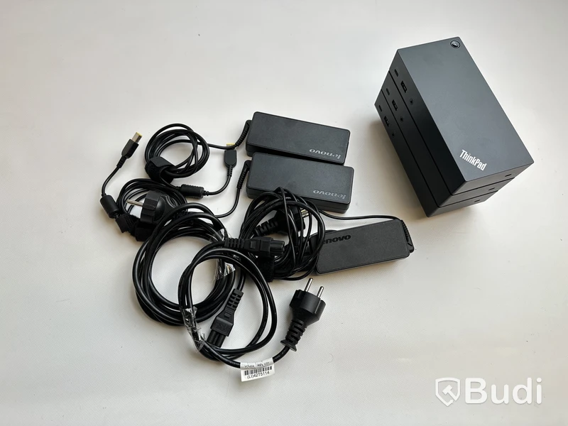 3 st. Lenovo ThinkPad USB-C Dock inkl. strömkabel.
