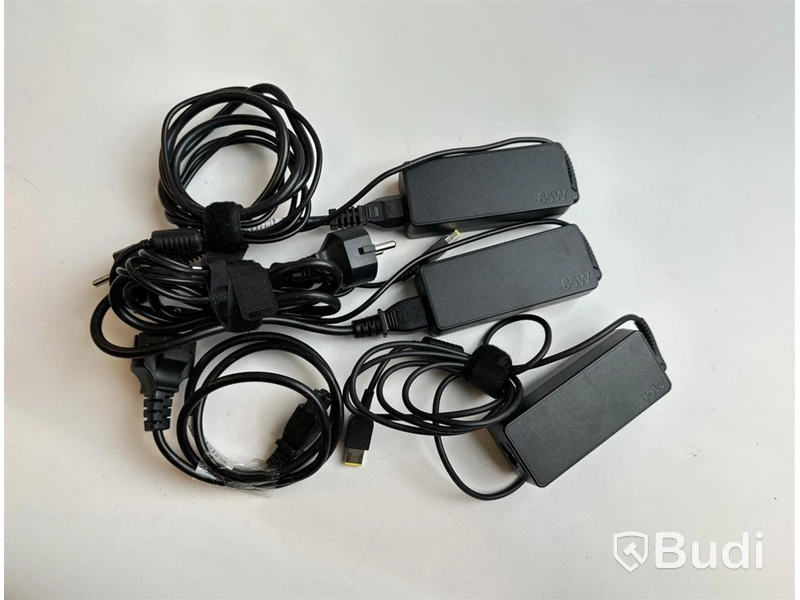 3 st. Lenovo ThinkPad USB-C Dock inkl. strömkabel.