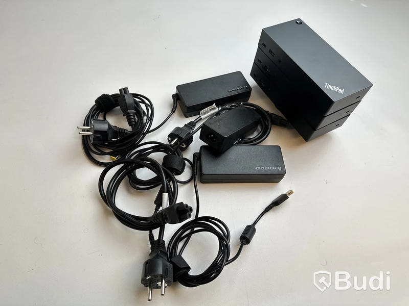 3 st. Lenovo ThinkPad USB-C Dock inkl. strömkabel.
