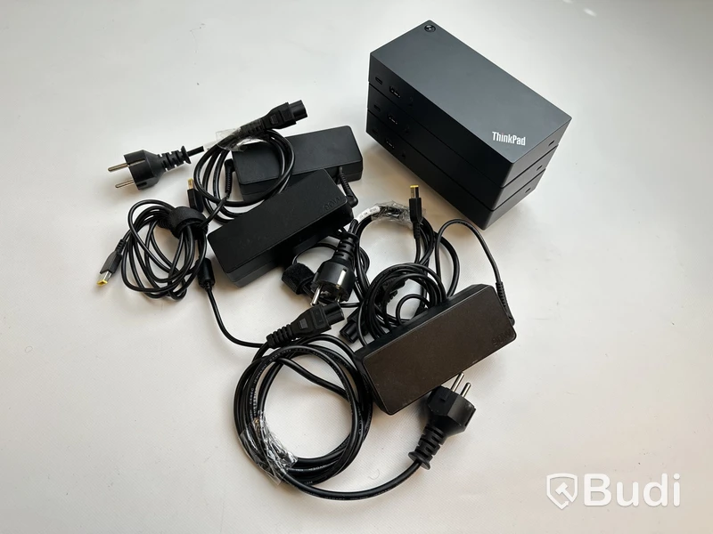 3 st. Lenovo ThinkPad USB-C Dock inkl. strömkabel.