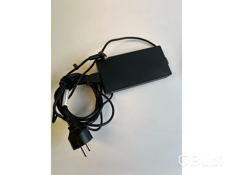 Dator Asus ExpertBook B14 med dock. OBS! Inget OS, laddare medföljer ej.