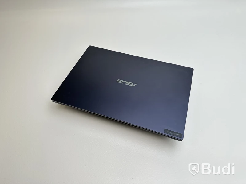Dator Asus ExpertBook B5 med dock. OBS! Inget OS, laddare medföljer ej.