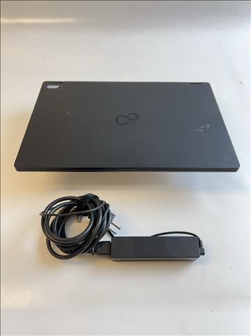 Dator Fujitsu Lifebook U757 inkl. Laddare OBS! Inget OS.