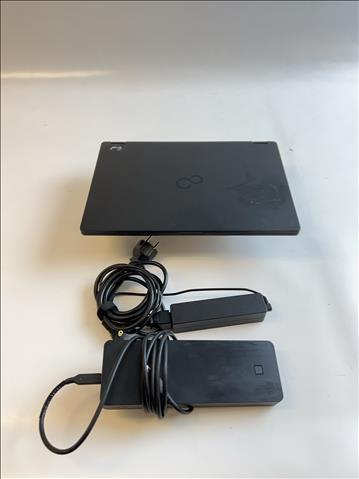 Dator Fujitsu Lifebook U747 inkl. Laddare och dock. OBS! Inget OS.