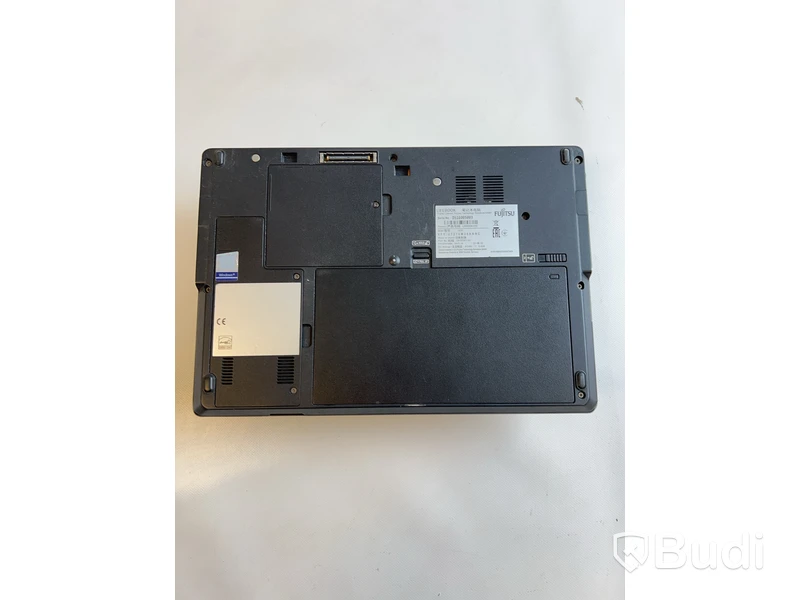 Dator Fujitsu Lifebook U727 inkl. Laddare. OBS! Inget OS.
