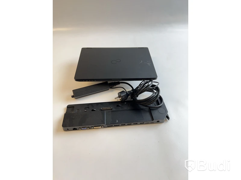 Dator Fujitsu Lifebook U727 inkl. laddare och dock. OBS! Inget OS.