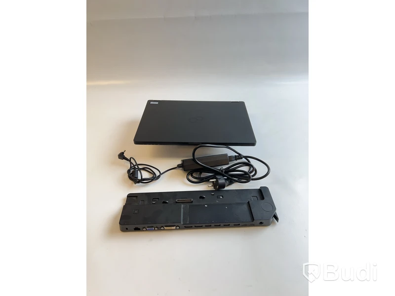 Dator Fujitsu Lifebook U727 inkl. laddare och dock. OBS! Inget OS.