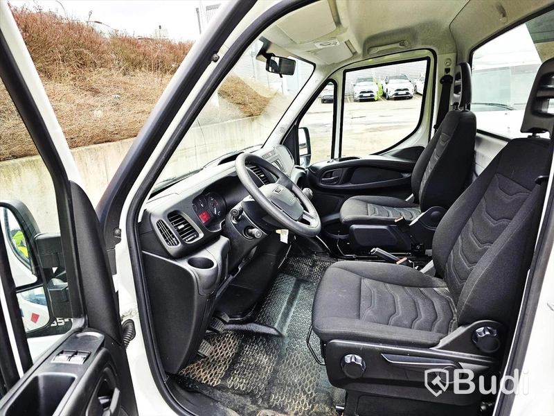 Lätt lastbil Iveco Daily 35S14S | Skylift klubb | Endast 428 mil