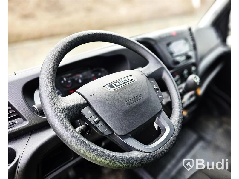 Lätt lastbil Iveco Daily 35S14S | Skylift klubb | Endast 428 mil