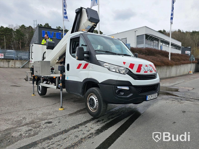 Lätt lastbil Iveco Daily 35S14S | Skylift klubb | Endast 428 mil