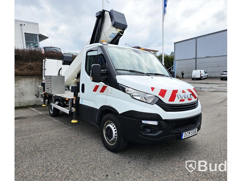 Lätt lastbil Iveco Daily 35S14S | Skylift klubb | Endast 428 mil