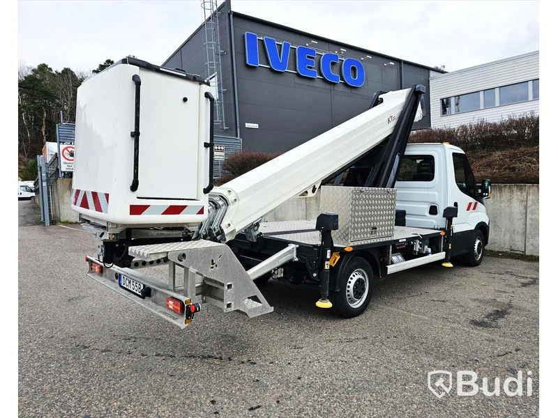 Lätt lastbil Iveco Daily 35S14S | Skylift klubb | Endast 428 mil