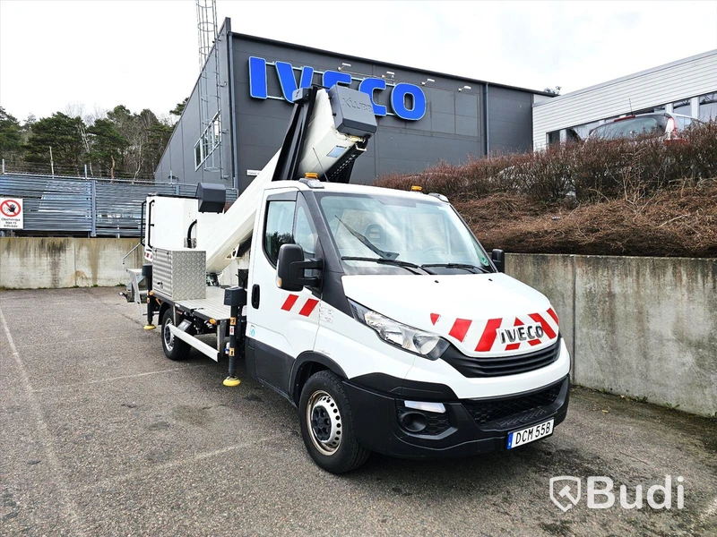 Lätt lastbil Iveco Daily 35S14S | Skylift klubb | Endast 428 mil