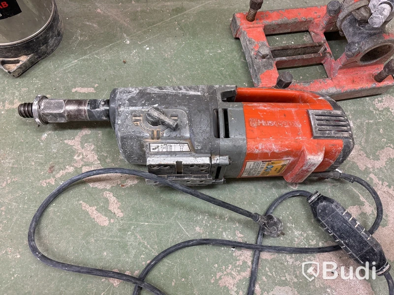Kärnborrmaskin med stativ, Husqvarna