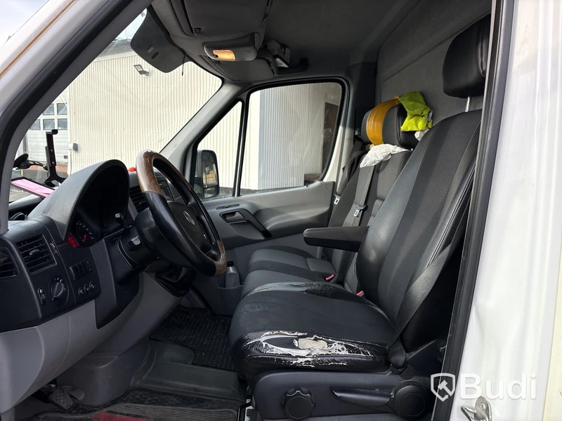 Volkswagen Crafter 35 volymskåp med bakgavellyft 2.0 TDI (163hk) -2014 EXPORT