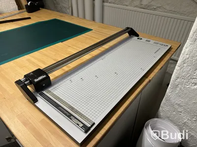 Skärbord, skåp m.m.