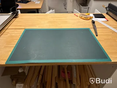 Skärbord, skåp m.m.