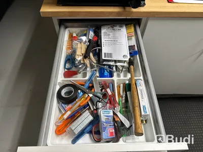 Skärbord, skåp m.m.