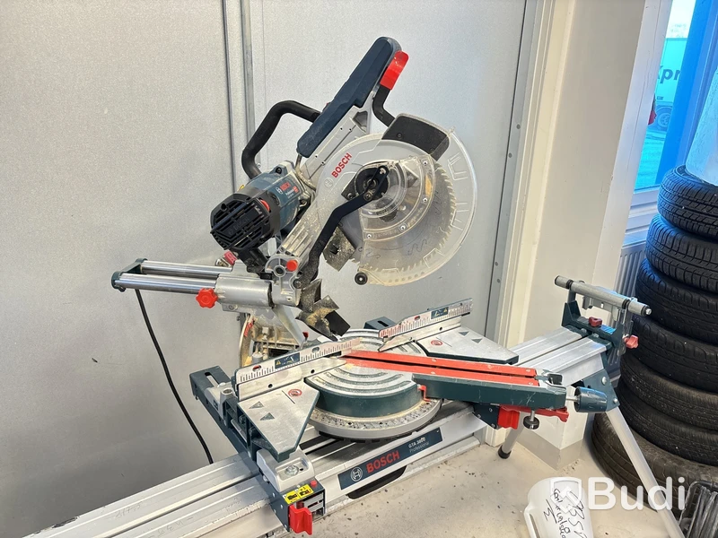 Kap & gersåg Bosch med stativ