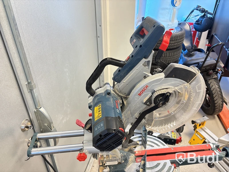 Kap & gersåg Bosch med stativ