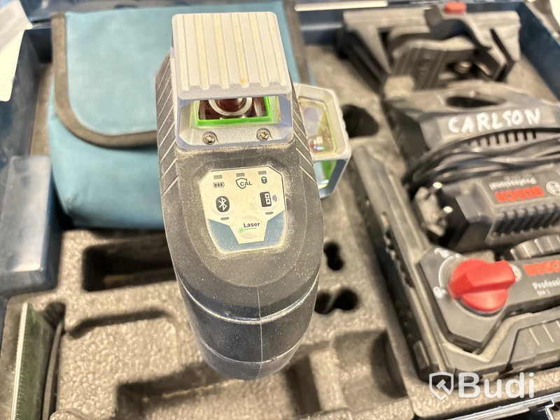 Korslaser Bosch med stativ.