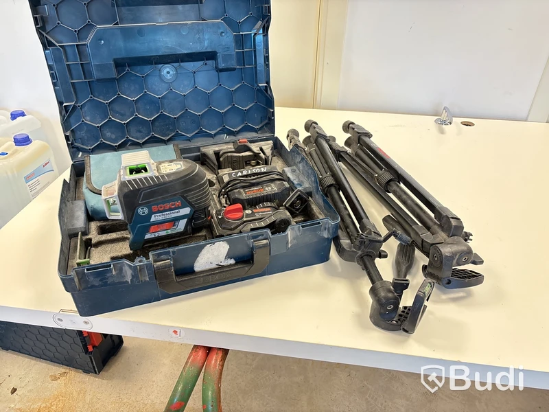 Korslaser Bosch med stativ.