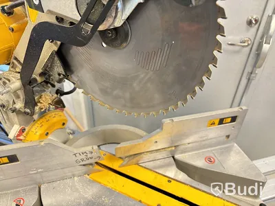 Kap & gersåg DeWalt med stativ.