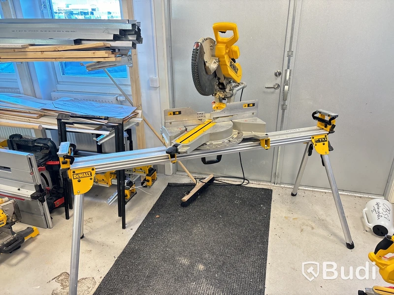 Kap & gersåg DeWalt med stativ.