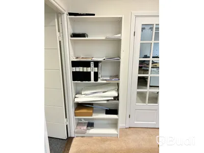 Kontorsmöbler, dataskärm m.m.