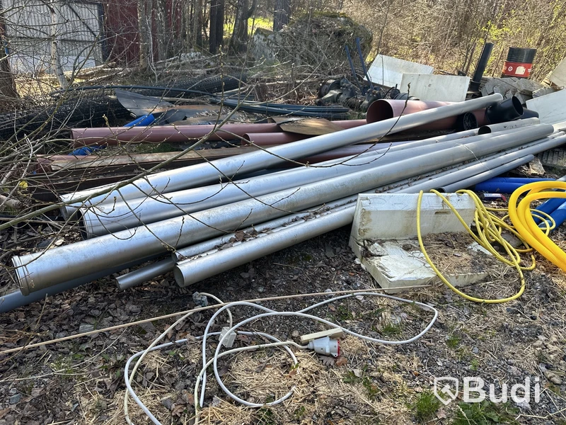 Rostfria avloppsrör och böjar