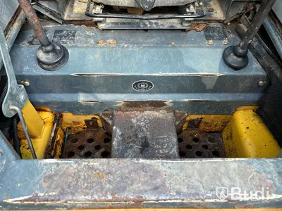 Kompaktlastare Gehl 6640 Turbo med redskap.