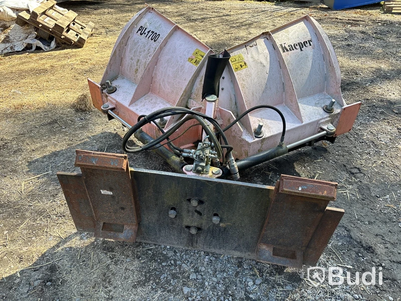 Kompaktlastare Gehl 6640 Turbo med redskap.