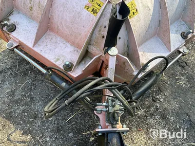 Kompaktlastare Gehl 6640 Turbo med redskap.