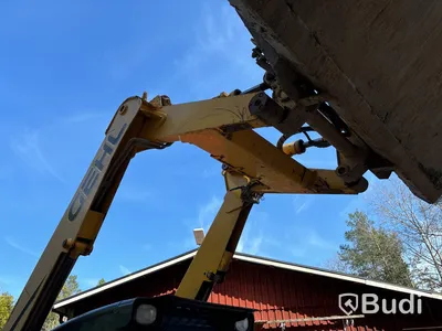 Kompaktlastare Gehl 6640 Turbo med redskap.