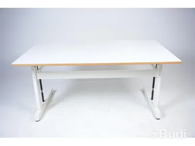 Justerbart Skrivbord