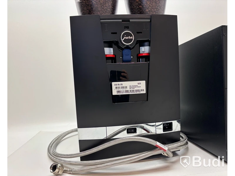 Kaffemaskin Jura Giga X8c och mjölkkyl Vitrifrigo FG10i DGT 4L, 2023