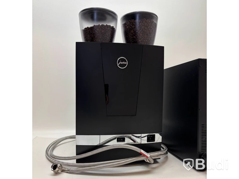 Kaffemaskin Jura Giga X8c och mjölkkyl Vitrifrigo FG10i DGT 4L, 2023