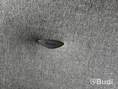 Kontorsmöbler, dataskärmar m.m.